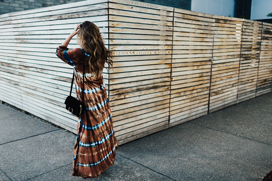 Pittsburgh Life & Personal Style Blogger, Jenna Boron, shares this boho look for Summer 2017 wearing Raga Navajo Caftan and Closet Access Mini Kendall Bag