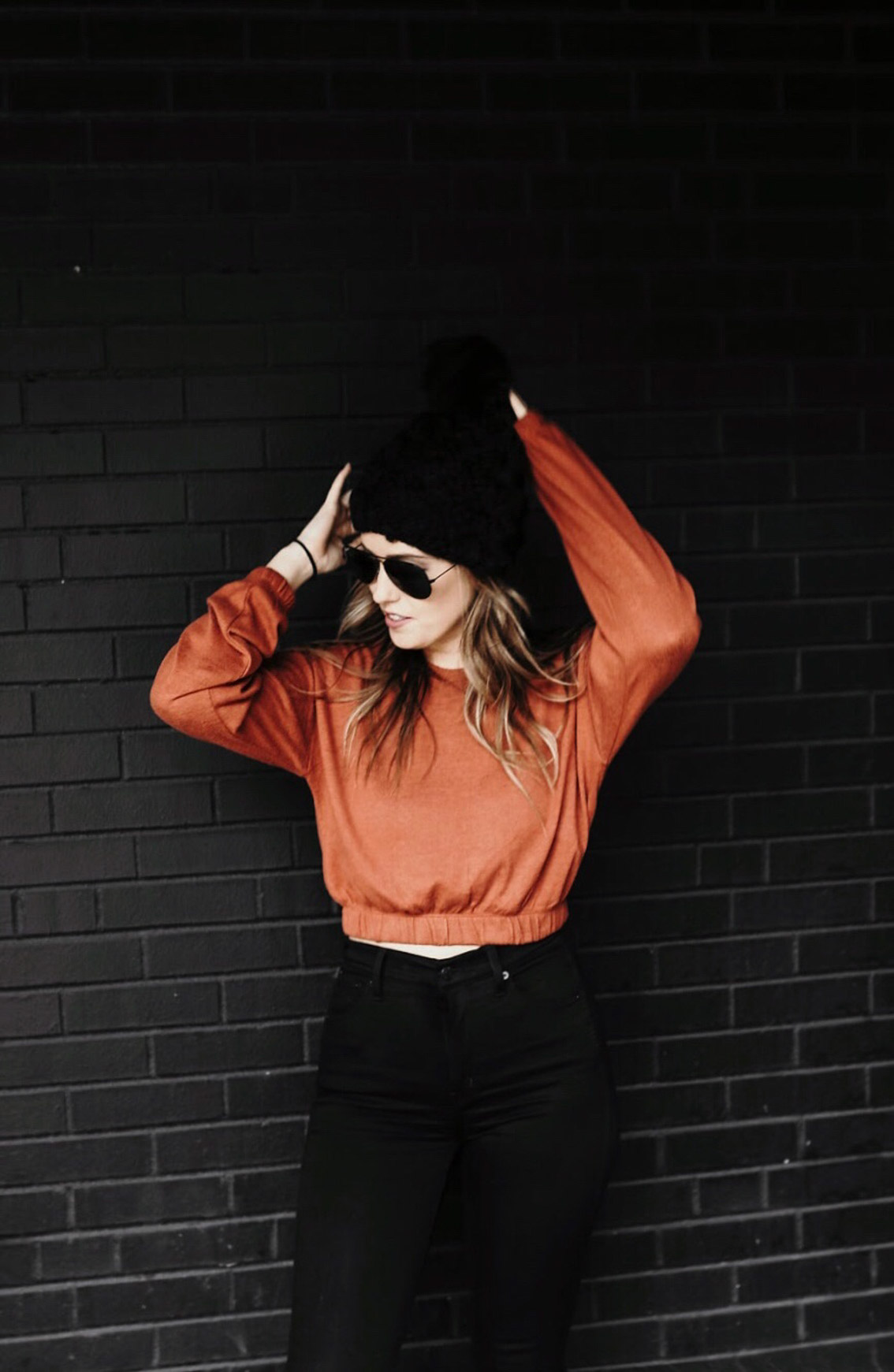 Jenna Boron of Life and Personal Style blog, Balance and Chaos, shares this look wearing a pop of rust orange color for winter 2018 | Color of the year: ultra violet...