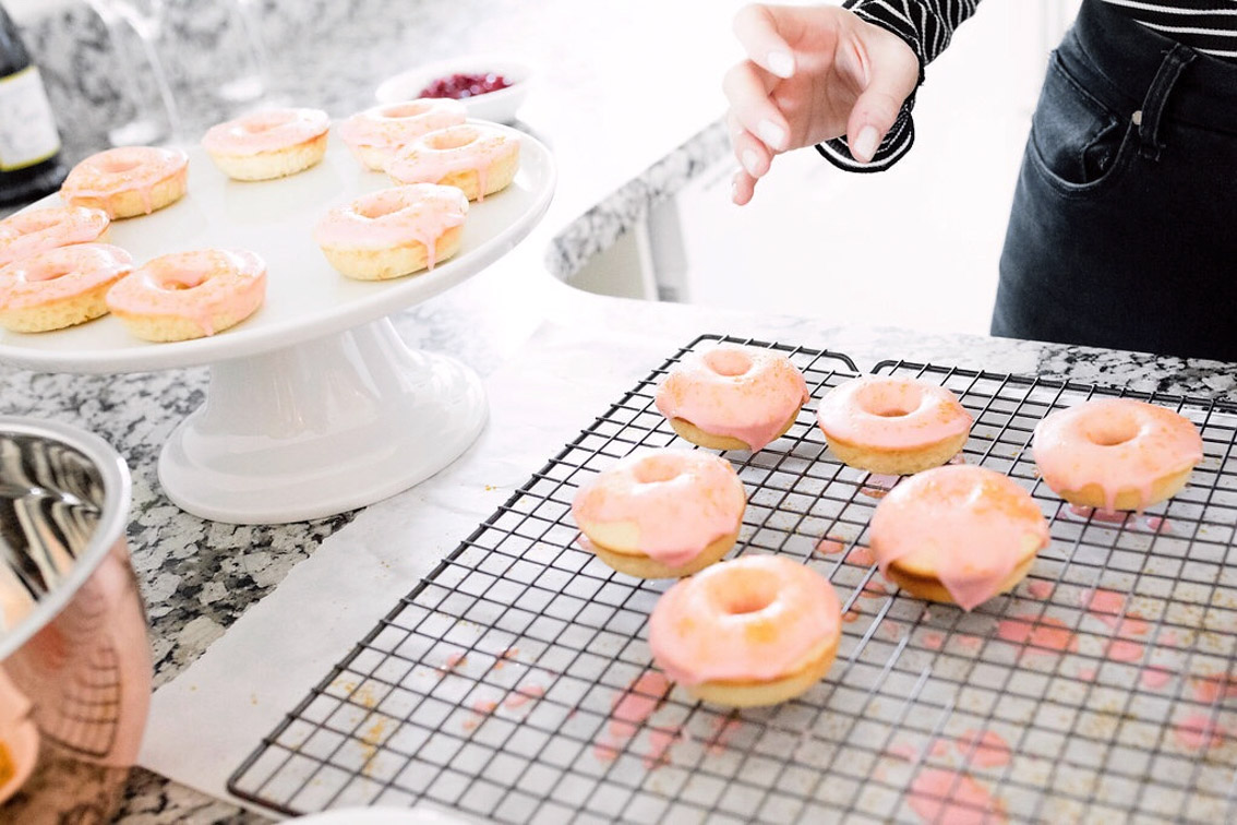 Jenna Boron of life and personal style blog, Balance and Chaos, shares a William's Sonoma Valentine's / Galentine's Day pink glitter donut recipe & Prosecco