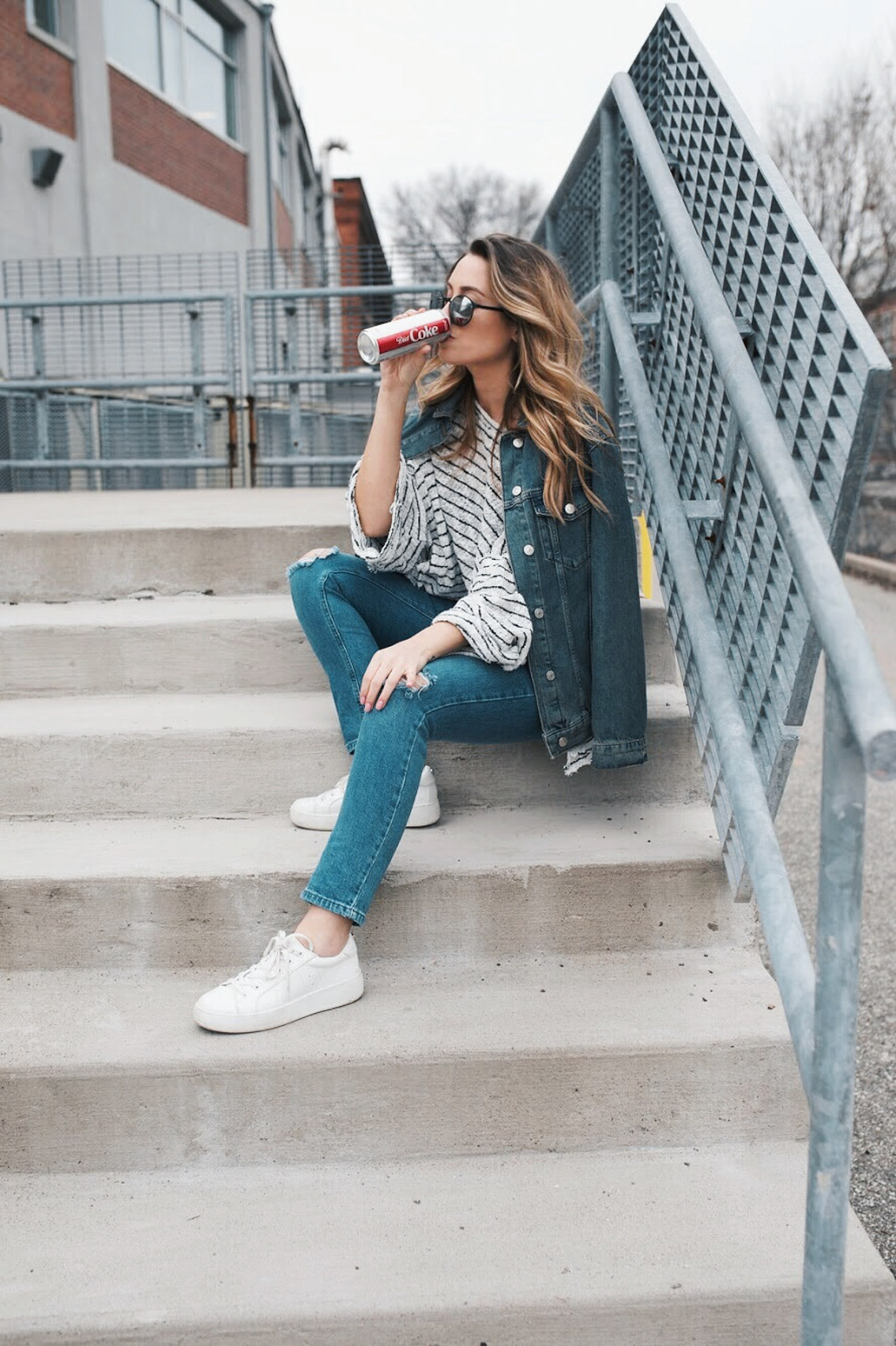 Jenna Boron of life and personal style blog, Balance and Chaos, shares 6 tips for balancing work, a side hustle, and life...