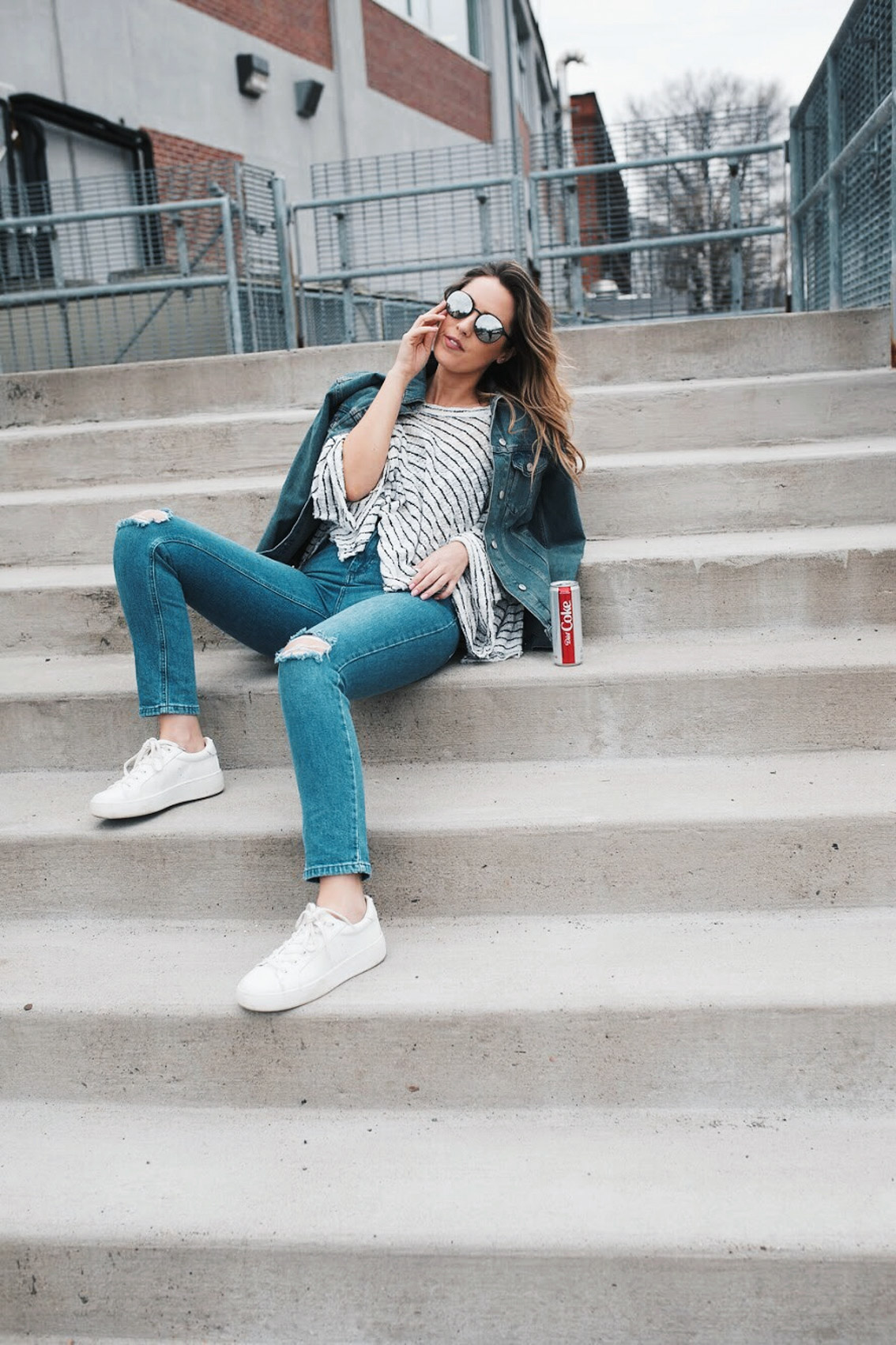 Jenna Boron of life and personal style blog, Balance and Chaos, shares 6 tips for balancing work, a side hustle, and life...