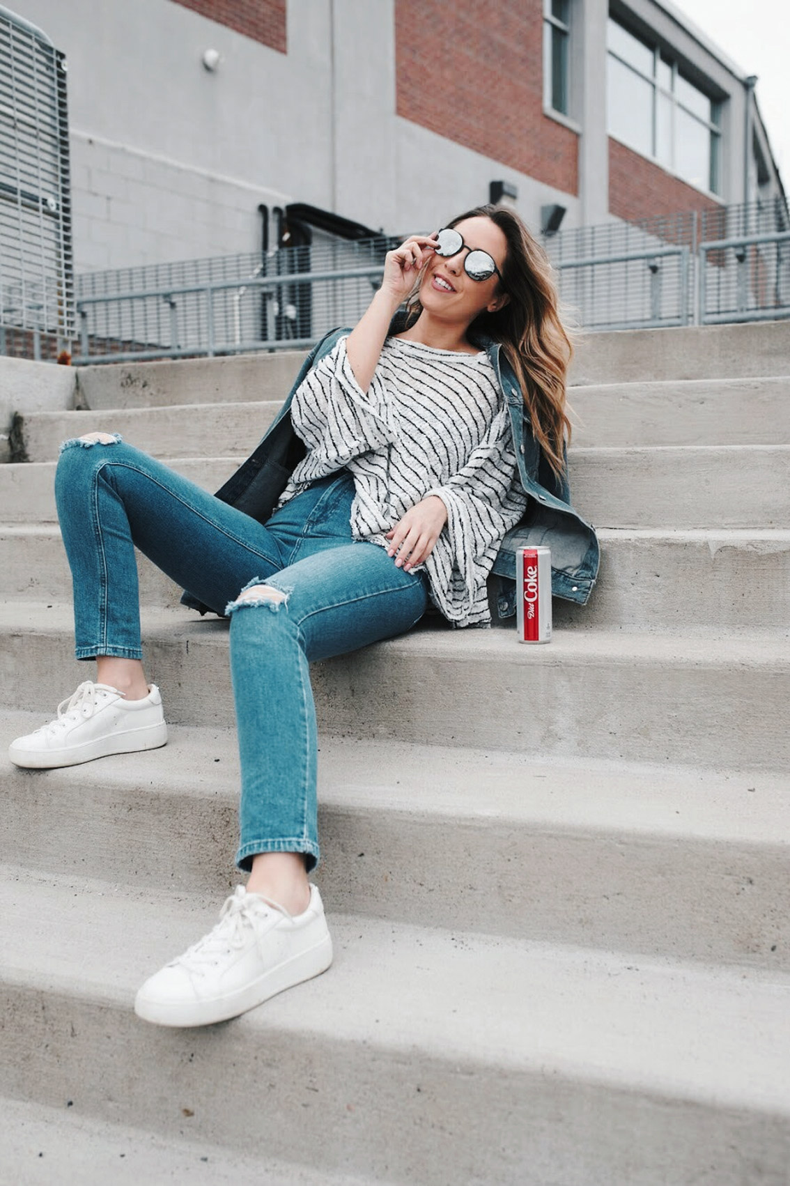 Jenna Boron of life and personal style blog, Balance and Chaos, shares 6 tips for balancing work, a side hustle, and life...