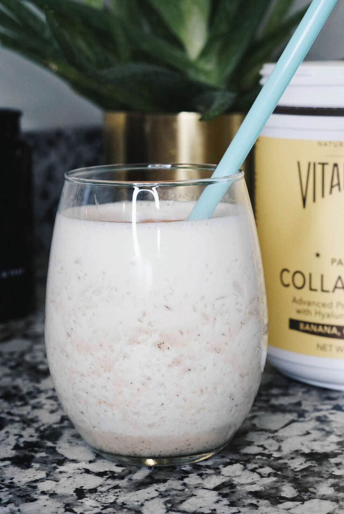 Jenna Boron of life and personal style blog, Balance and Chaos, shares her favorite Vital Proteins powder smoothie recipe which includes Banana, Cinnamon, & Vanilla Collagen Whey - Protein Formula with Hyaluronic Acid and Probiotics