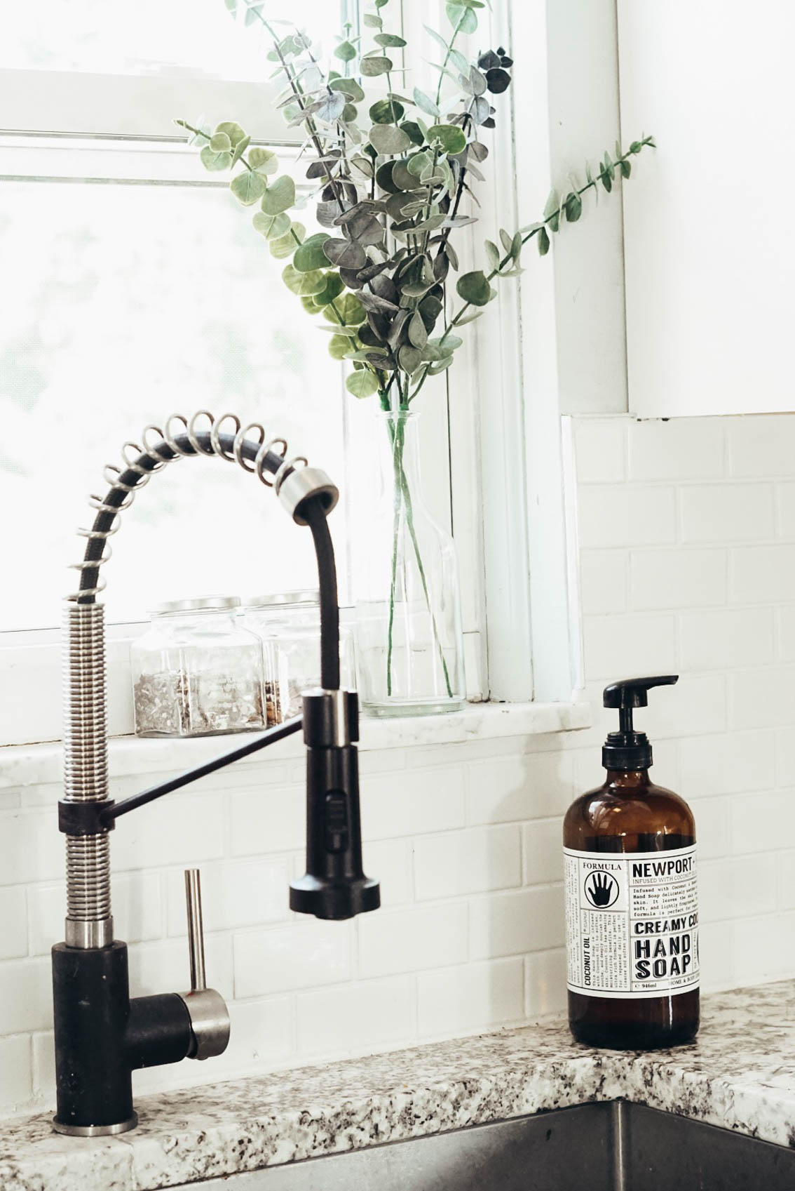 Black coil Pull Down Sprayer Kitchen Faucet